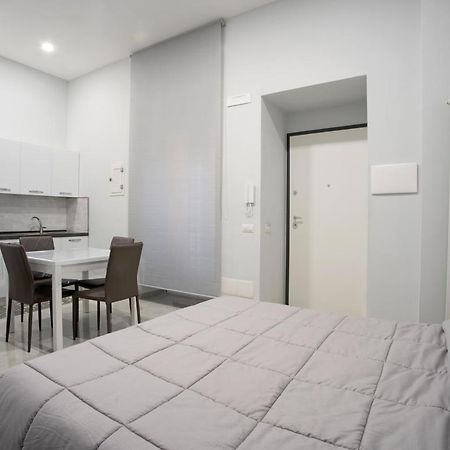 Giovi'S Apartments กาสเตลลัมมาเร ดิ สตาเบีย ภายนอก รูปภาพ
