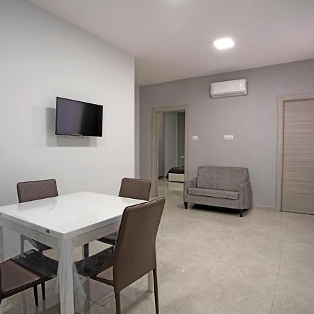Giovi'S Apartments กาสเตลลัมมาเร ดิ สตาเบีย ภายนอก รูปภาพ