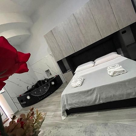 Giovi'S Apartments กาสเตลลัมมาเร ดิ สตาเบีย ภายนอก รูปภาพ