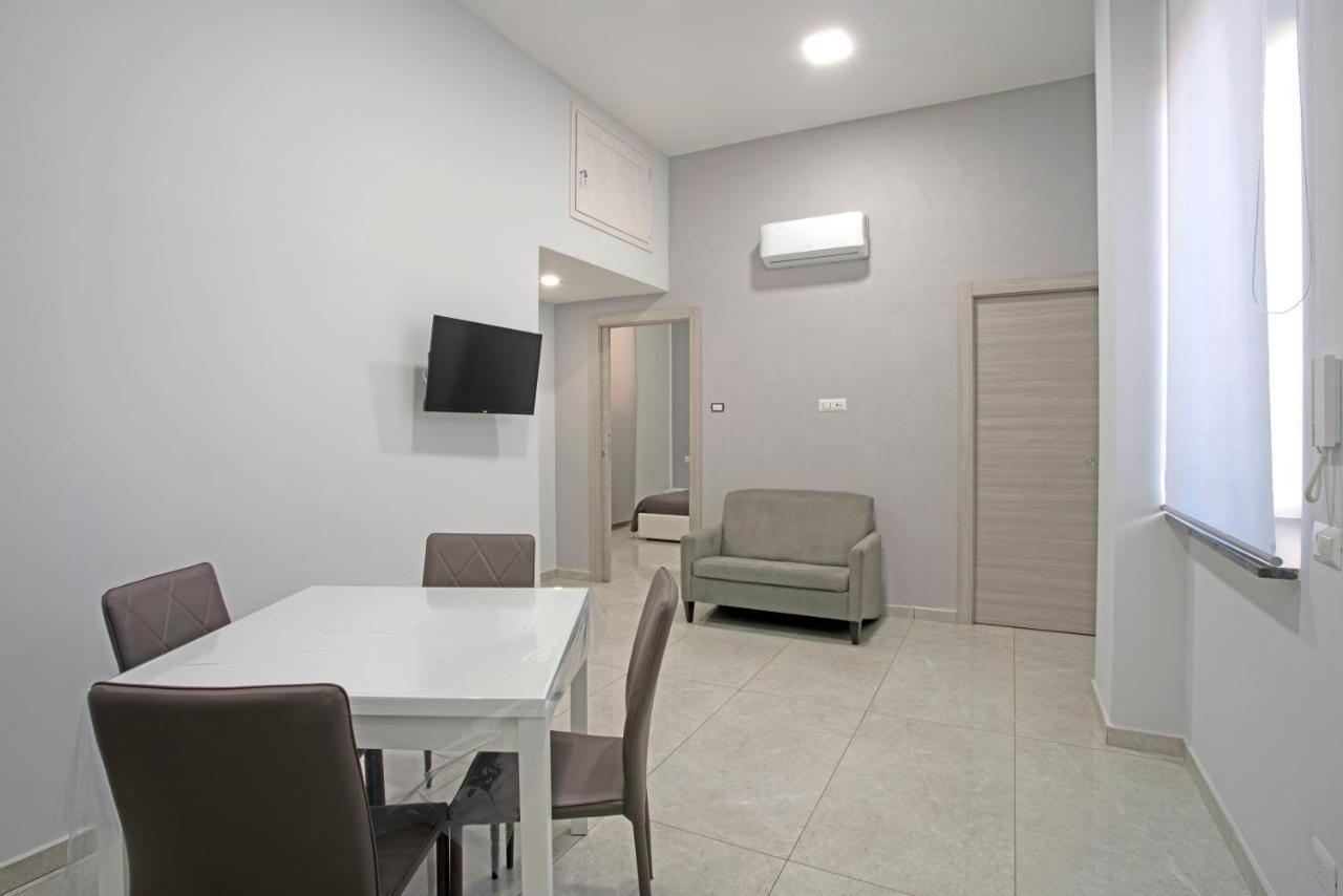 Giovi'S Apartments กาสเตลลัมมาเร ดิ สตาเบีย ภายนอก รูปภาพ