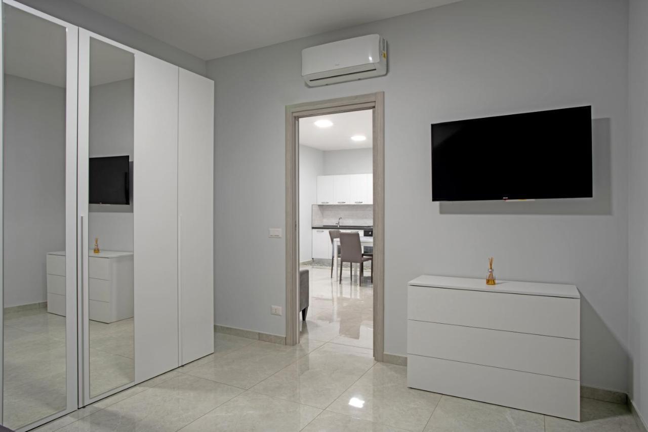 Giovi'S Apartments กาสเตลลัมมาเร ดิ สตาเบีย ภายนอก รูปภาพ