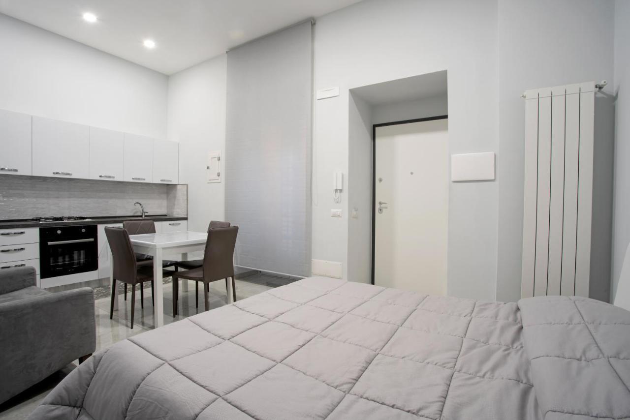 Giovi'S Apartments กาสเตลลัมมาเร ดิ สตาเบีย ภายนอก รูปภาพ