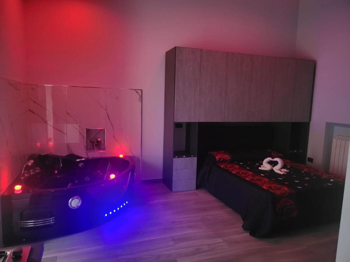 Giovi'S Apartments กาสเตลลัมมาเร ดิ สตาเบีย ภายนอก รูปภาพ