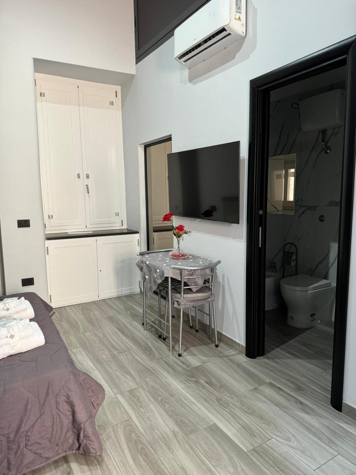 Giovi'S Apartments กาสเตลลัมมาเร ดิ สตาเบีย ภายนอก รูปภาพ